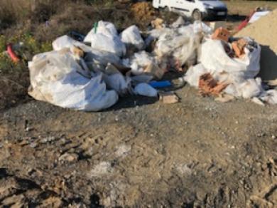 Debarrasser de gravats - La plupart dans des sacs a gravats